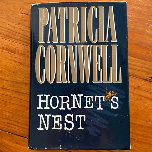 1st Edition 1st Print 1996 Patricia Cornwell Hornet’s Nest hardcover book NYT - Picture 1 of 14